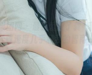 GIRLT果团网 - 最近爱上了龚玥菲的天台美图，下载速度几乎和我的智商一样飞快。