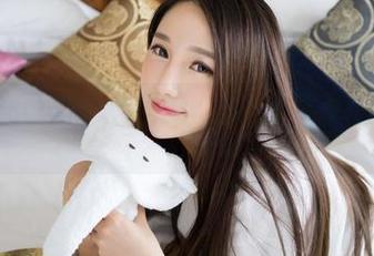 QingDouKe青豆客 - 小九Vin的私拍：肉丝图包，蕴藏了多少未说出口的挑逗