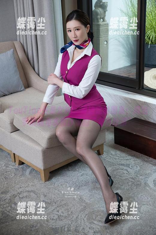 TouTiao头条女神 - 海边定制图集：周治宇挑战海水和沙滩的“角色扮演”-蝶霭尘
