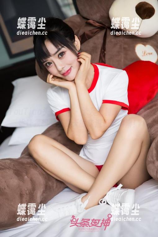 TouTiao头条女神 - 泳装福利来袭!樊安妮让我想起了夏天的味道和冰淇淋!-蝶霭尘 TouTiao头条女神 - 泳装福利来袭!樊安妮让我想起了夏天的味道和冰淇淋!-蝶霭尘