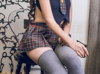 TouTiao头条女神 - 纯白米粒儿：私拍中的清新脱俗，冷得让人想哭！