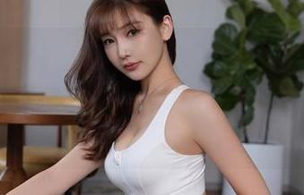 Xiuren秀人网 - 有人说无圣光是一种艺术，于大小姐AYU的皮衣让你信服！别忘了图包哦！