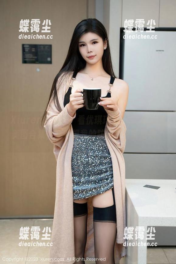 Xiuren秀人网 - 看优琪琪子yuki的泳池美图合集,顺便把我的防晒霜也带出来了。-蝶霭尘 Xiuren秀人网 - 看优琪琪子yuki的泳池美图合集,顺便把我的防晒霜也带出来了。-蝶霭尘