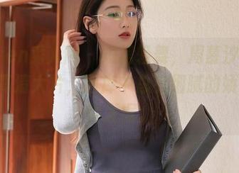 Xiuren秀人网 - 短裙轻舞，周慕汐baby的高清大片，图库中总有细腻的娇艳等待发掘。