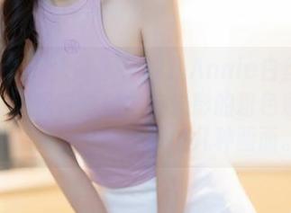 Xiuren秀人网 - 子纯儿Annie白丝新图释——这是在白丝中与光影的粉色邂逅吗？脑海里不由得飘过几种画面。