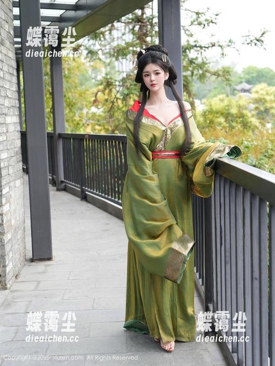Xiuren秀人网 - 陆萱雅的美足套图,走上街头跟大街上的沙子打个招呼,我的天!-蝶霭尘 Xiuren秀人网 - 陆萱雅的美足套图,走上街头跟大街上的沙子打个招呼,我的天!-蝶霭尘