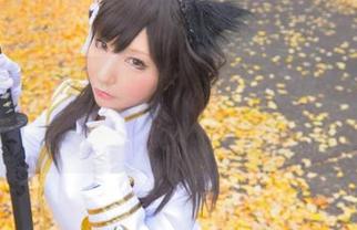 下载サク(saku)的Fantia2022年写真集，越看越能‘cos’出各种感觉！