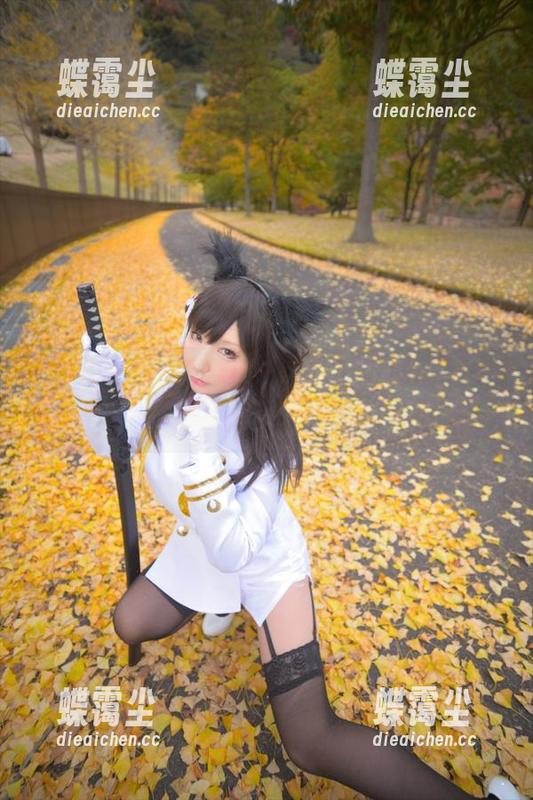 下载サク(saku)的Fantia2022年写真集，越看越能‘cos’出各种感觉！-蝶霭尘