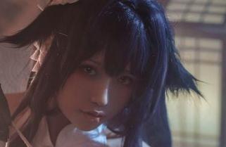 看完“一笑芳香沁”的全套女神作品，不禁想问，怎样做她的“芳香”致敬者？