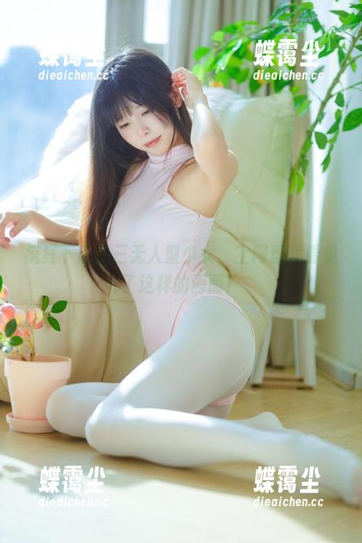 疯狂下载!三无人型少女,上网盘就看见了这样的画面!-蝶霭尘 疯狂下载!三无人型少女,上网盘就看见了这样的画面!-蝶霭尘