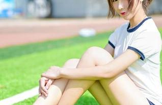 在线瞧瞧，这牛仔裤和九曲Jean，果然美图非比寻常，完全不怕移情别恋！