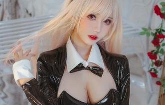 缓缓靠近，仙女月原图下的泽月希娜泳装cos，这种透明感谁不想要？