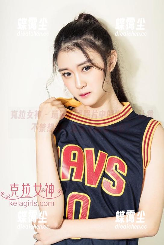 克拉女神 - 瑞莎在线照片中的学姐，让我不禁想问：怎样才能成为你？-蝶霭尘