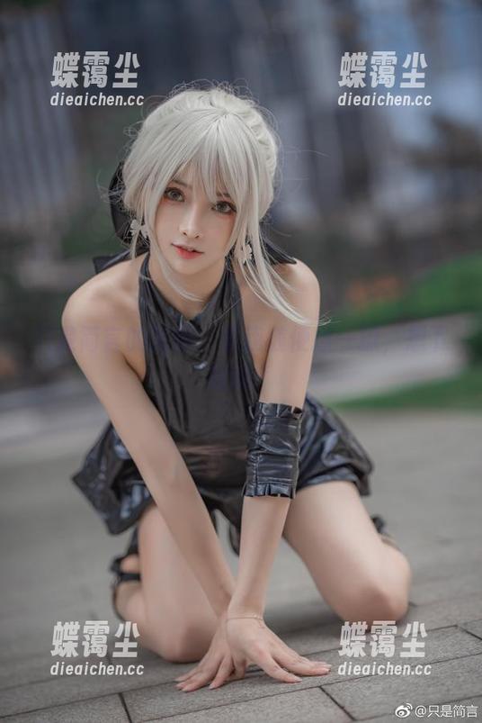 只是简言的制服:看我随便撩一撩,想下载吗?-蝶霭尘 只是简言的制服:看我随便撩一撩,想下载吗?-蝶霭尘
