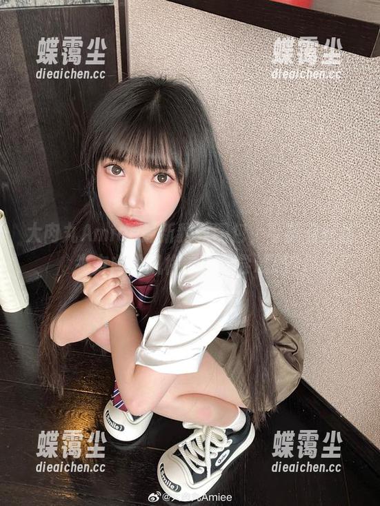 大肉丸Amiee最新豹纹图包，可能有些迷失方向的风格，你敢尝试吗？-蝶霭尘