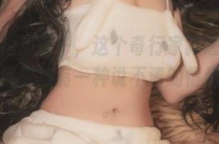 初冬的梅川堀子，这个奇行家狗崽的图片，总让我觉得有一种说不清的情绪在翻涌。