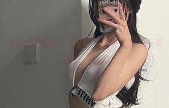 微密圈 - 女刺客的紫色丁字秀，套图让你眼前一亮，下载慢点哦，别心急