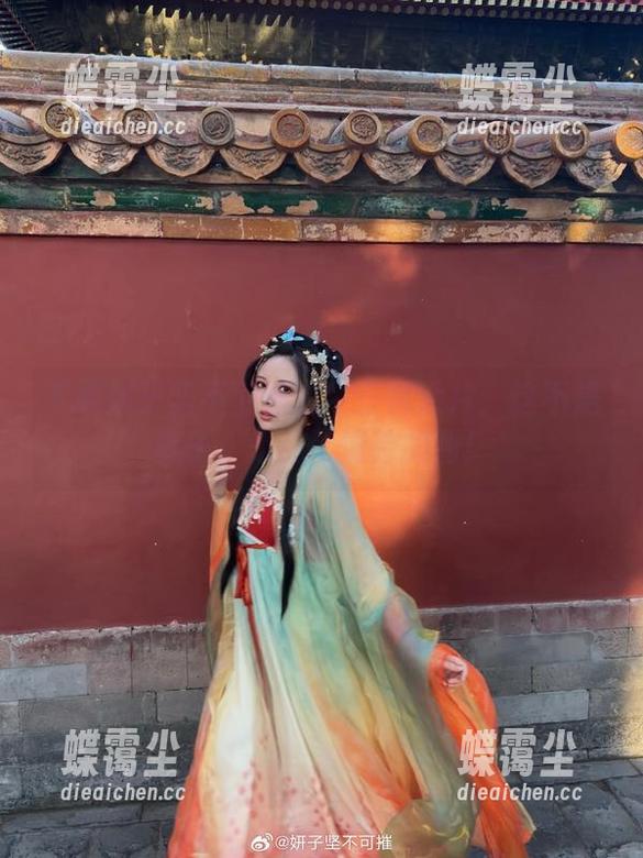 下载妍子坚不可摧的牛仔裤大片:这不是裤子,是穿了情诗的画!-蝶霭尘 下载妍子坚不可摧的牛仔裤大片:这不是裤子,是穿了情诗的画!-蝶霭尘