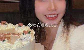 看安曜曜如何与高跟鞋共舞——原图不缺席，随手免费拿！