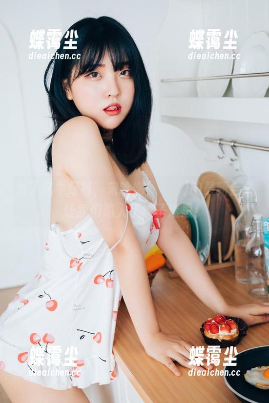 为了这牛仔裤，宋哈娜(송하나)的最新合集让我们陷入了裤子迷思！-蝶霭尘