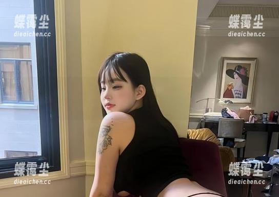 微密圈 - 居家不是一个人的旅程，小u优优子最新美图来帮大家打卡！-蝶霭尘