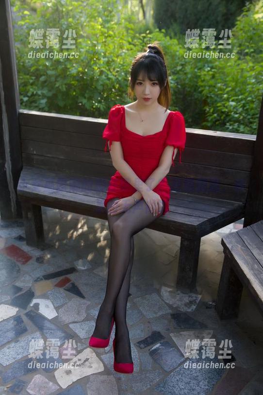 小女巫露娜的脚在哪里了?原图精选,裸足的无声倾诉-蝶霭尘 小女巫露娜的脚在哪里了?原图精选,裸足的无声倾诉-蝶霭尘