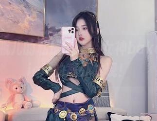 小小奶瓶儿的私房图集，女神bakomżyciem的意外发现！