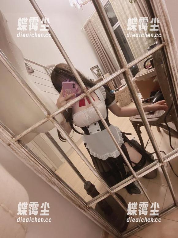 小泉学姐吖在白色海洋里的精选图片,简直像颗糖那样甜。-蝶霭尘 小泉学姐吖在白色海洋里的精选图片,简直像颗糖那样甜。-蝶霭尘