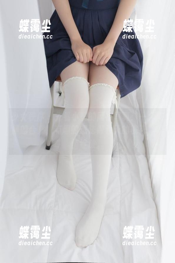 少女秩序 - 先看小葵的网袜写真:一个安静的合集,有趣的想法像春天的桃花,悄悄绽放。-蝶霭尘 少女秩序 - 先看小葵的网袜写真:一个安静的合集,有趣的想法像春天的桃花,悄悄绽放。-蝶霭尘