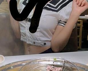 微密圈 - 就是阿朱啊的作品像是一道清晨的风，体操服随意的叠在身上，留给我的却是一整个心思。