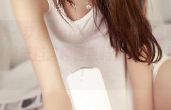 推女神 - 梦娜Vanessa兔女郎图包在召唤：你能抵挡这种诱惑吗？快来下载试试！