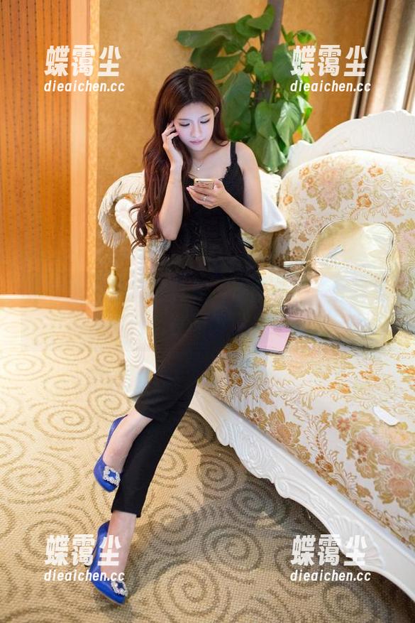 推女郎 - 油亮的真相,连欣分享:究竟是什么在闪闪发光!-蝶霭尘 推女郎 - 油亮的真相,连欣分享:究竟是什么在闪闪发光!-蝶霭尘