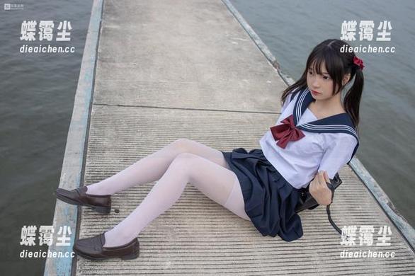 森萝财团 - 卉子的“夏天”福利写真，别眨眼哦！-蝶霭尘