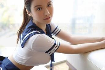 模范学院 - 原图的Laura苏雨彤，睡衣照里透出一种“我就爱宅”的调调。