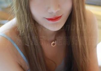 模范学院 - 柳侑绮Sevenbaby妹子的写真合集，友情提示：定制好眼药水哦！