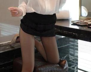模范学院 - 这双丝袜真会说话！柳侑绮Sevenbaby的写真原图展示个中趣事。
