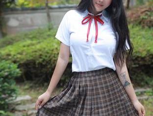 模范学院 - 啧啧，草莓兔兔在粉色资料上玩得如此熟练，资源越多越让我期待她的下一波吧！