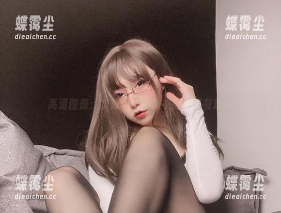 高清图册:次屁啦把连体衣穿得真有意思-蝶霭尘 高清图册:次屁啦把连体衣穿得真有意思-蝶霭尘