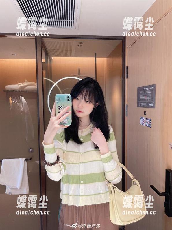 短暂的停留在炸酱沐沐的贝尔法斯特COS合集，倒也算是个值得写的印象。-蝶霭尘