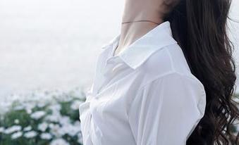 秀人网 - 随便一拍，伊一Moon户外的美丽邂逅–原图合集