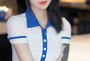 秀人网 - 周慕汐的私房日常，原图个个都是心形图案，连随意的光影都透着一种迷人气息。