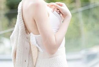 秀人网 - 全套职业装，陈茜妮zoe这些look真让人心消瘦…