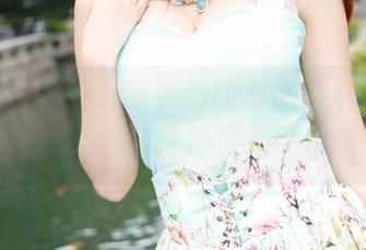 美媛馆 - Carina梦绮的套图：和衣服有关，情绪往往更复杂。