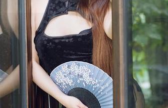 花漾show - 最新资源，娜露Selena的短裙悲喜剖析，注意：穿上这裙子你可能会不自觉符合地心引力！