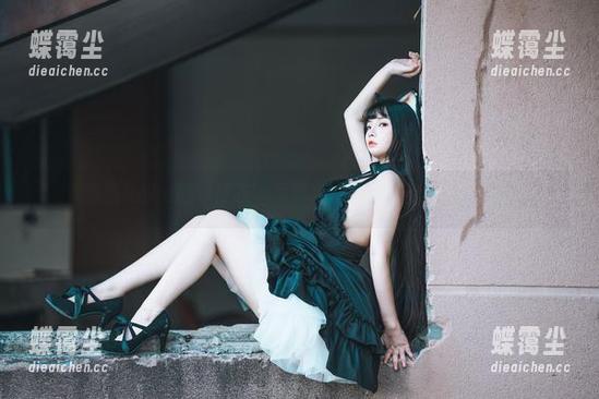 落落Raku的‘皮衣’写真集精选，让我竟无言以对