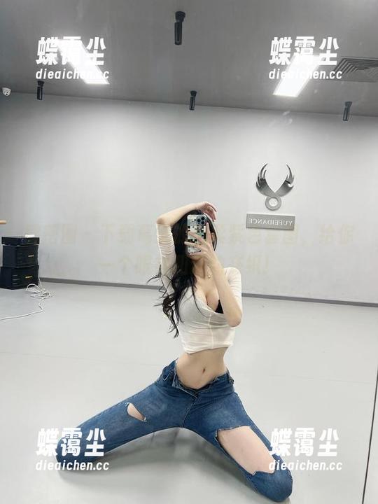 微密圈 - 下载葛征的温柔紫色套图,给你一个眼神和梦的交织!-蝶霭尘 微密圈 - 下载葛征的温柔紫色套图,给你一个眼神和梦的交织!-蝶霭尘