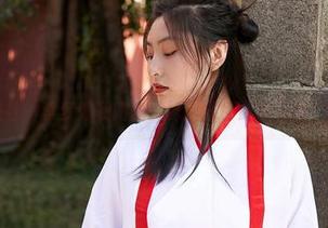 蜜桃社 - 李梦婷和她的丝袜：图包资源值得一探？