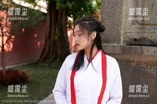 蜜桃社 - 李梦婷和她的丝袜：图包资源值得一探？-蝶霭尘