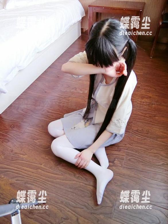 西尔酱办公室在线,高清尽展工作时的不一样。-蝶霭尘 西尔酱办公室在线,高清尽展工作时的不一样。-蝶霭尘