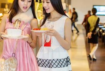 青豆客 - 沫晓伊的女仆风格定制图集，没想到我也能沉迷？